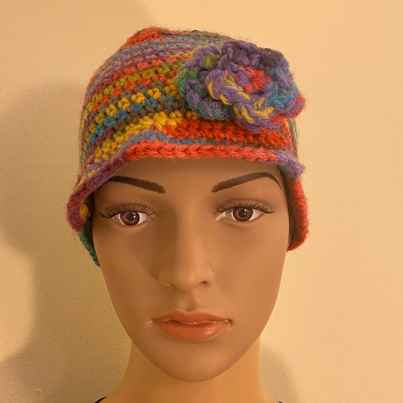 Beautiful Handmade Wool Knit Beanie & Loose Knit Matching Scarf - Picture 2 of 7
